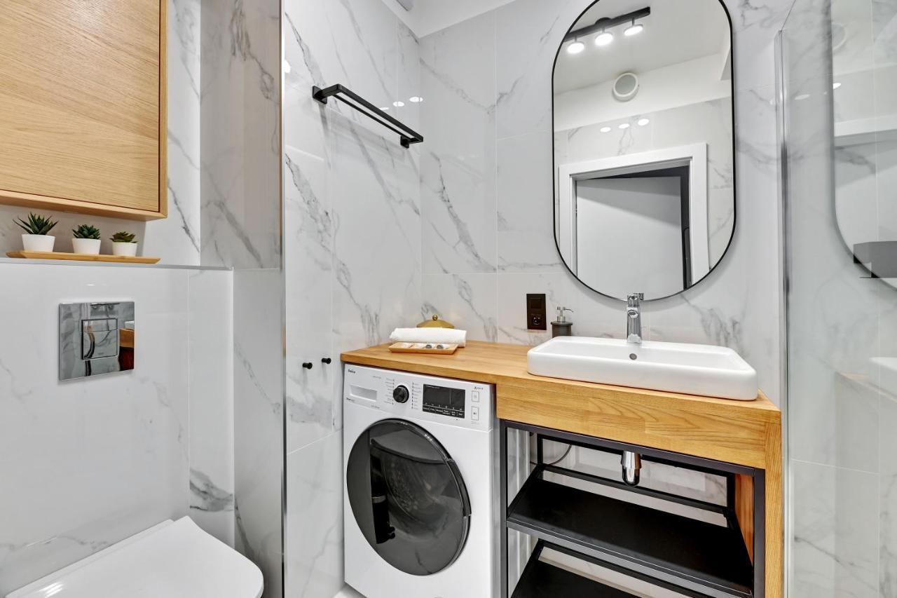 Apartament Walowa Shipyard Gdańsk Eksteriør billede